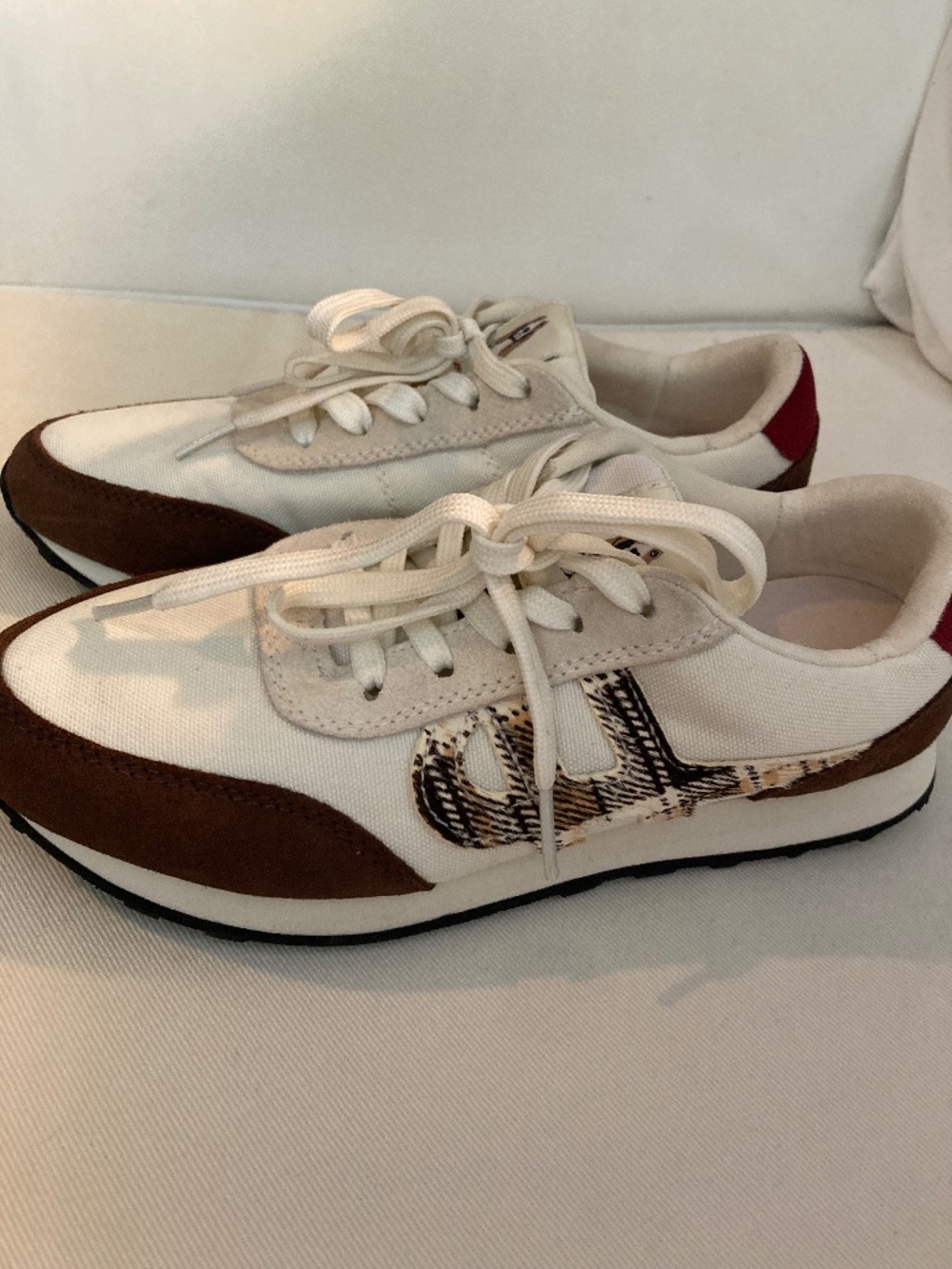 New Hush Puppie gym shoes 7.5